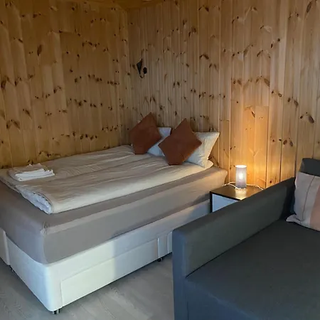 Entire With Free Parking Apartment